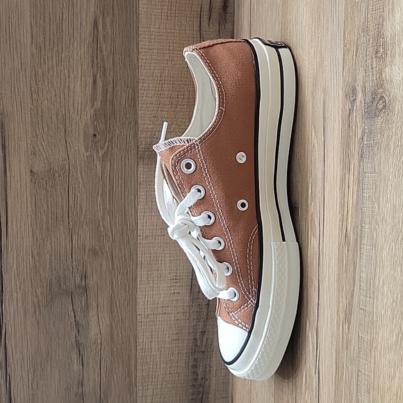 Converse shoes Brand new. - Picture 6 of 12